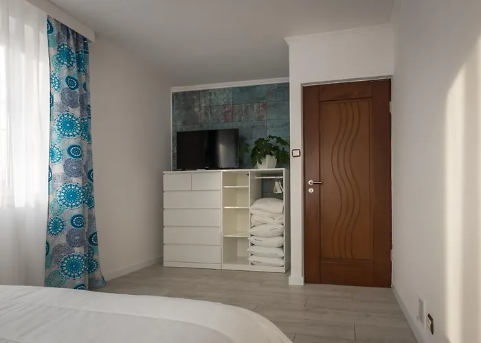 Apartsw241 아파트 옐레니아구라